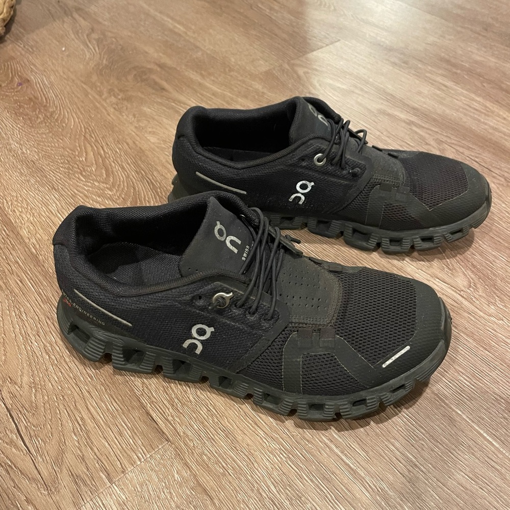 On Clouds size 6